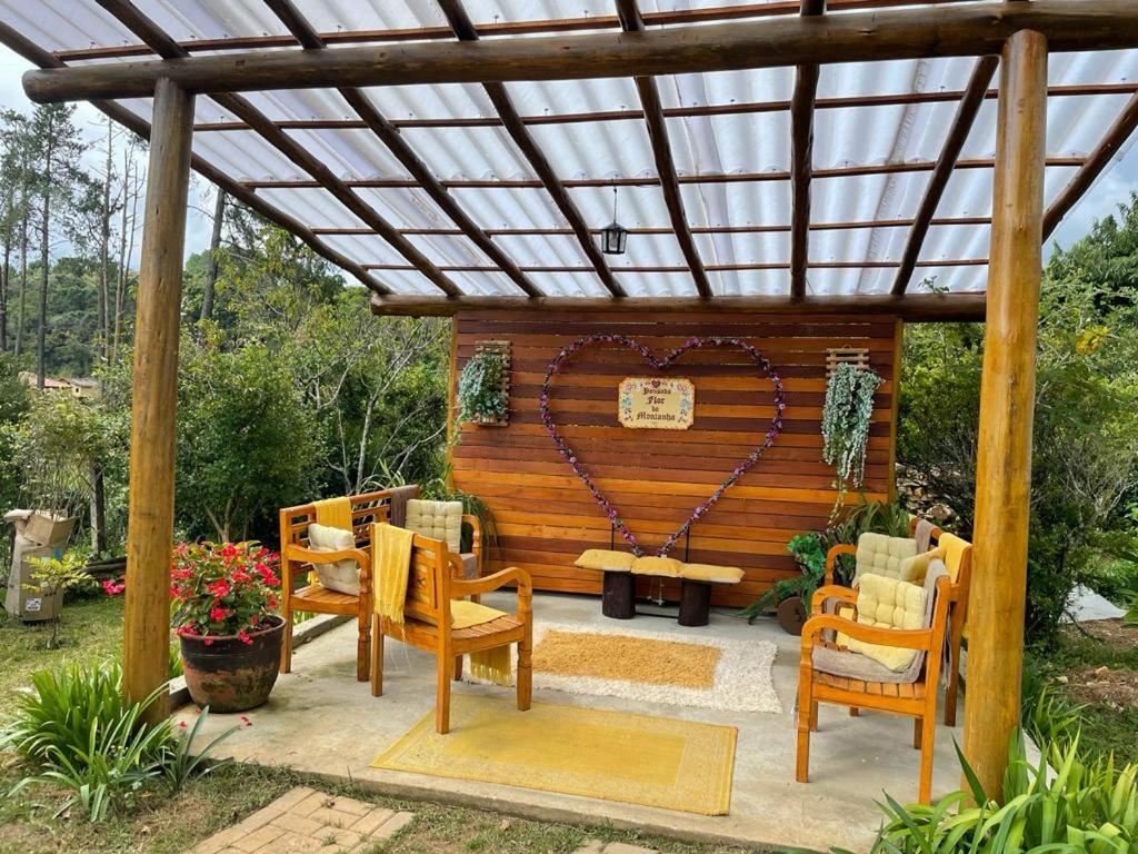 Flor Da Montanha Hotel มงชิแวร์จิ ภายนอก รูปภาพ